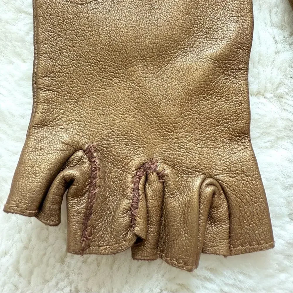 CHANEL women bronze gloves Authentic